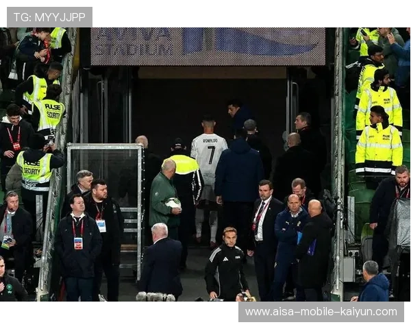 C罗停赛风波后的复出引发全球瞩目