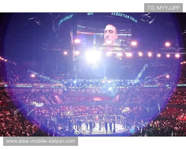 UFC拳手赛前冲突升级，媒体围堵混乱不堪